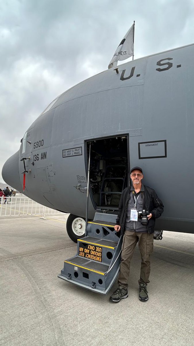 Visitando el Hercules C-130J de la USAF durante la FIDAE 2024 🤩✈️🇺🇸👌
#FIDAE2024 #USAF #C130J #avgeeks #AviacionMilitar