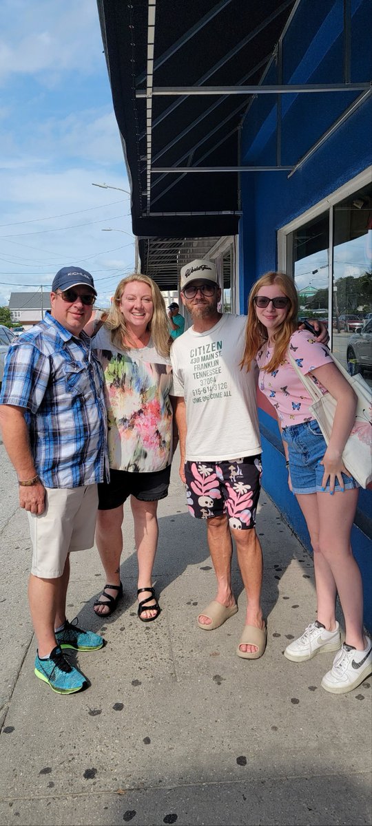 @Theinterwebsme @mjanzalone @tobymac We ran into him two years ago (when I was about 40 lbs heavier) in North Carolina. Very cool to meet him. He was super nice.