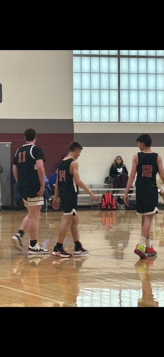 PhiloBoysHoops's tweet photo. The guys were getting it done this weekend with their respective travel teams. @PhiloAD @FranklinLocal https://t.co/YWOxO81VVD