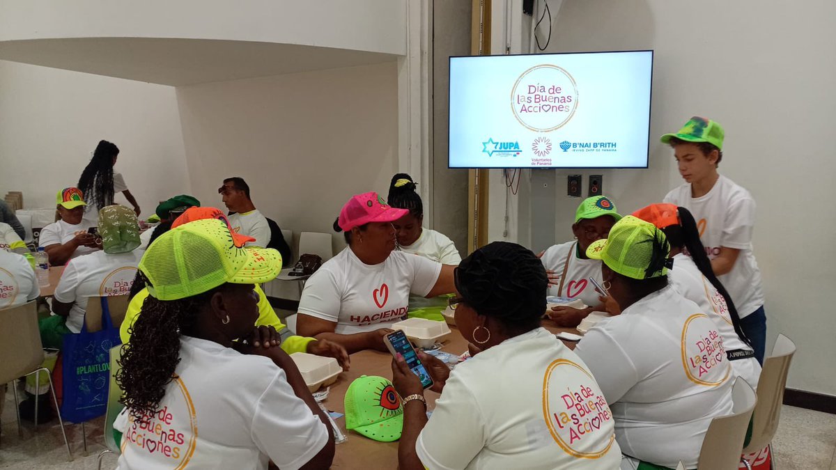 VoluntarioPTY's tweet photo. #BuenasAccionesPTY

@fundacionjupa 
@BnaiBrith 
@VoluntarioPTY @ponteenalgo 
@GoodDeedsDay https://t.co/8Hf6lUBCkR