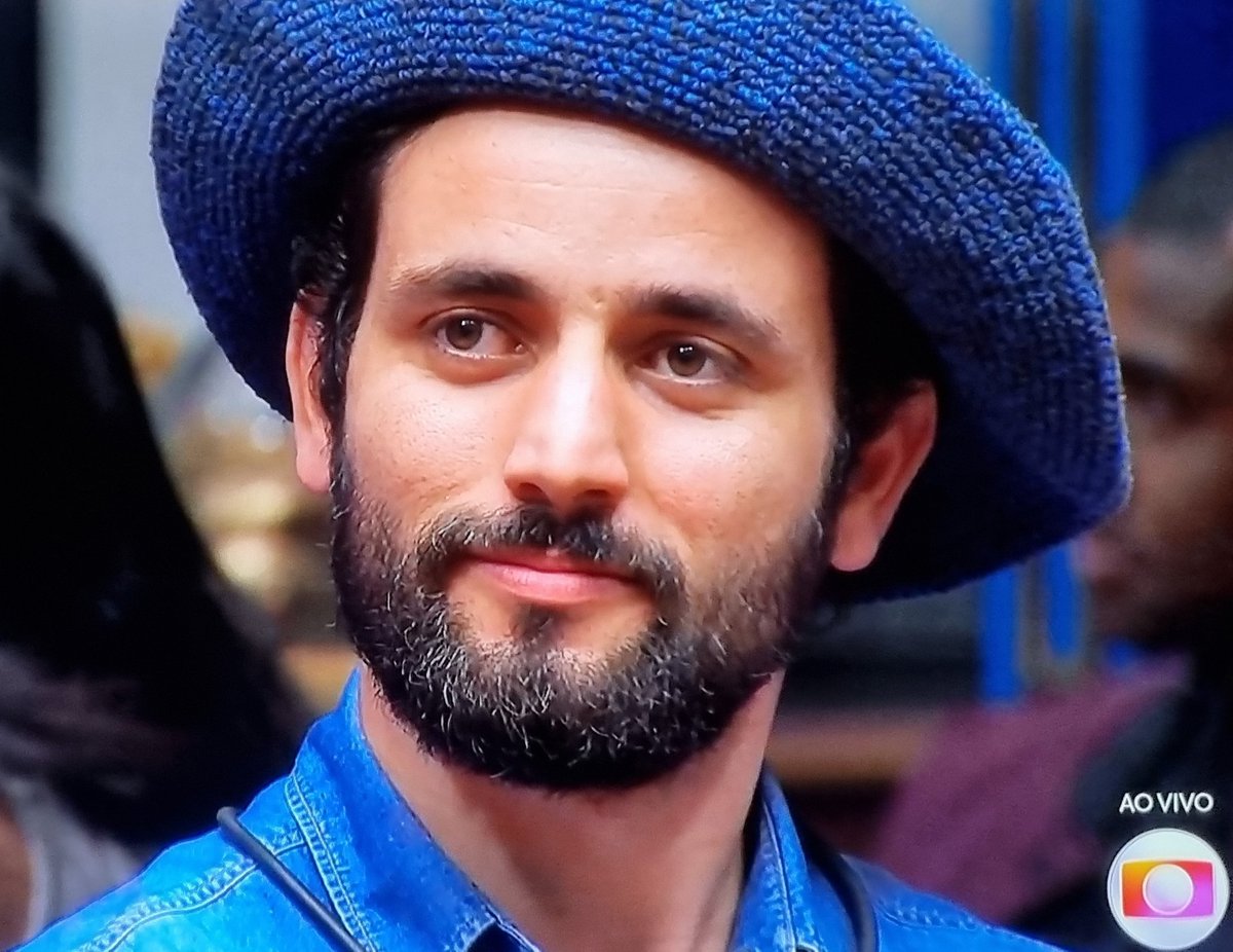 Central_Fresno's tweet photo. Fã da Fresno, Matteus está na final do BBB 24. https://t.co/MrlsQLeBSQ