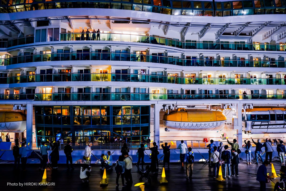 2024.04.14 a7III📸

出航直前のSERENADE OF THE SEAS🛳️

#nightphotography #nightview 
#スナップ #夜景 #みなとみらい
#みなとみらい線フォト散歩
#写真で伝えたい私の世界 
#ファインダー越しの私の世界
#キリトリセカイ