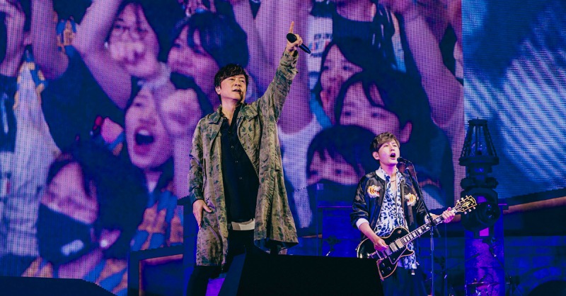 The_FirstTimesN's tweet photo. ＼REPORT／

【ライブレポート】
ポルノグラフィティツアーファイナル。
25年の軌跡と未来に進むための
一夜を振り返る

TEXT BY #もりひでゆき

#ポルノグラフィティ
#THEFIRSTTIMES　
@pg_koushiki

▼続きを読む