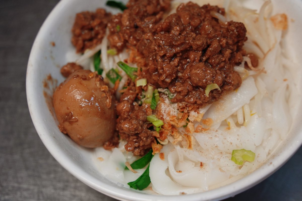 Have you heard of “Bantiao”? Actually, it’s related to what we often eat, “Guotiao”. Both are staple products made from rice. Whether dry tossed or cooked into soup noodles, they are both good choices! Try it at Taiwan Cafe, Milpitas!

#bayarea #SiliconValley #SanJoseCA #foodlove