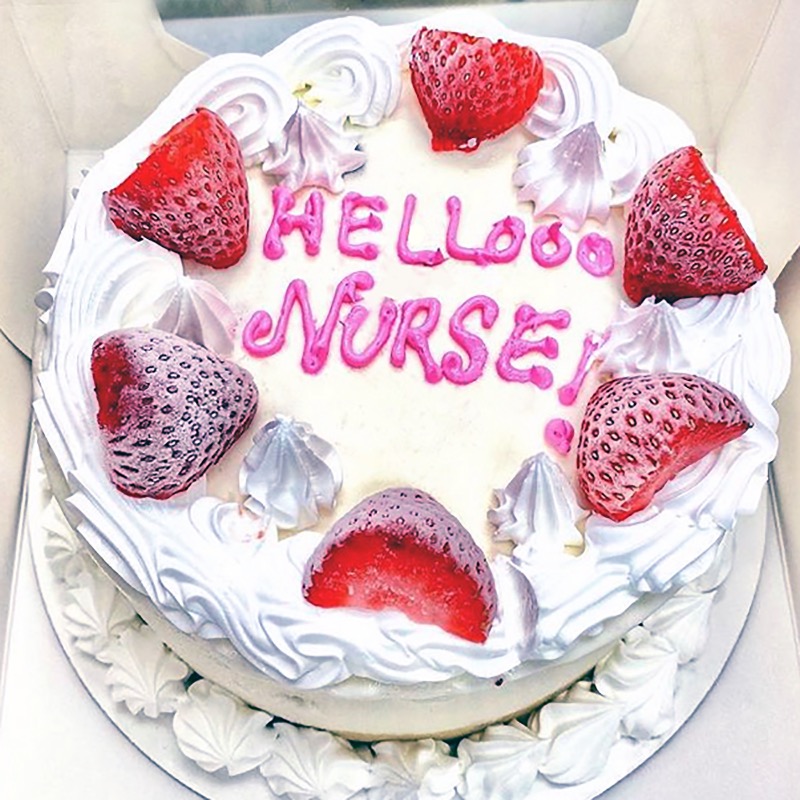 Share 🍰 to say 'hello' 👋 to your fav nurse! 😜