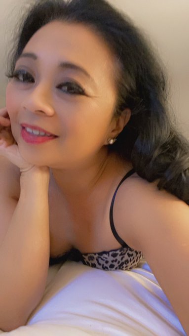 Took a few selfies today. https://t.co/005yGNDtQb<a href="/tag/polynesianmilf"class="tags"><span>#polynesianmilf</span></a>