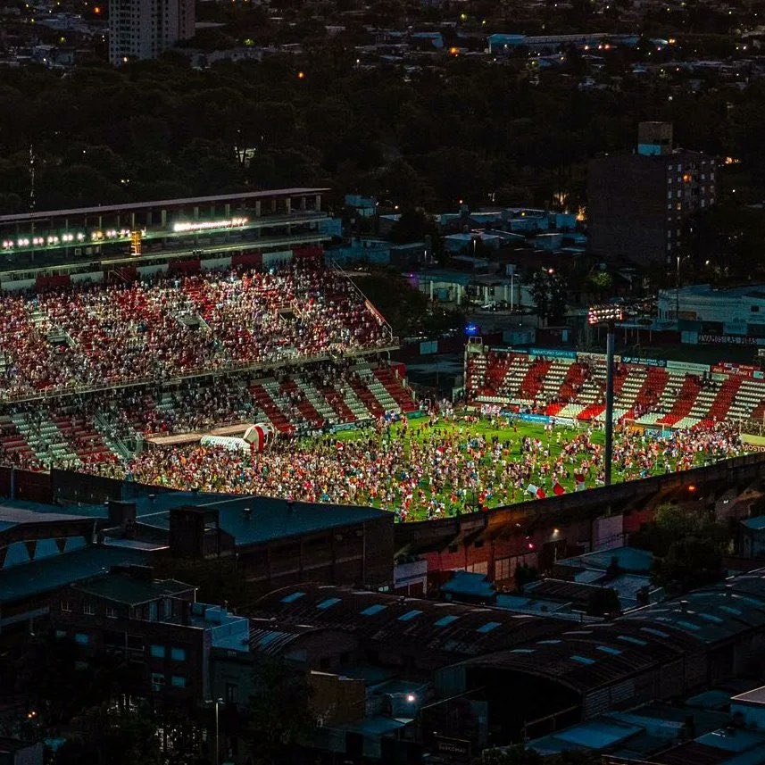 vasconeta89's tweet photo. Feliz cumpleaños al club de mis amores. Gracias viejo por hacerme del Dueño de la ciudad, te amo hoy y siempre @clubaunion ❤️ https://t.co/loUwDtDKfN