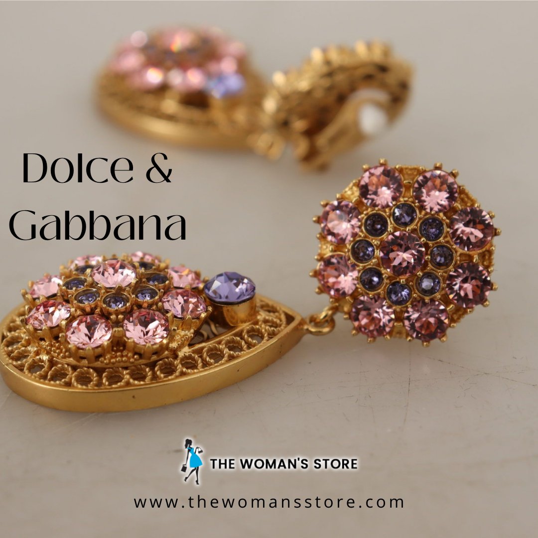 Dazzle and shine with Dolce & Gabbana Gold Crystal DG SICILY Clip-on Jewelry Dangling Earrings!  Add to your ensemble with these stunning statement pieces that exude glamour and sophistication. 

thewomansstore.com/Dolce-Gabbana-…

#DolceGabbana #StatementEarrings #luxuryfashion