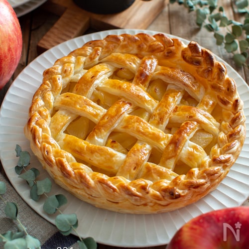 スイーツの中でもアップルパイが大好きです！

リンゴのゴロゴロした感じと、サクサクした食感がたまりません😄

同じようにアップルパイが好きな方、オススメのお店に一緒に行きませんか？💕