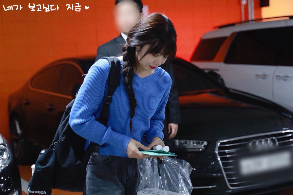 240415 걸스온파이어 #정은지(@Apinkjej) 출근 프리뷰🩵 청순강아지등장! 막촬 수고했어🫶 #은지 #eunji #에이핑크 #Apink