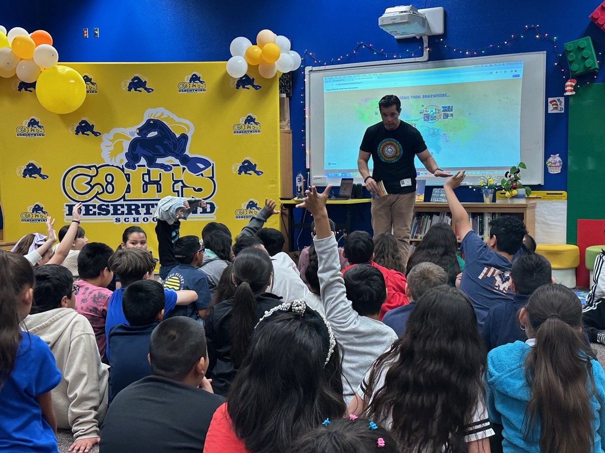 DWSLibrary's tweet photo. Awesome author visit! Thank you @phillipdcortez for visiting our Colts and sharing your gift of storytelling! 📖🌕💕
@Sparks_Interest #SISD_Reads #NationalLibraryWeek
#ColtNation @DW_K8S https://t.co/U0wDHsh4sW