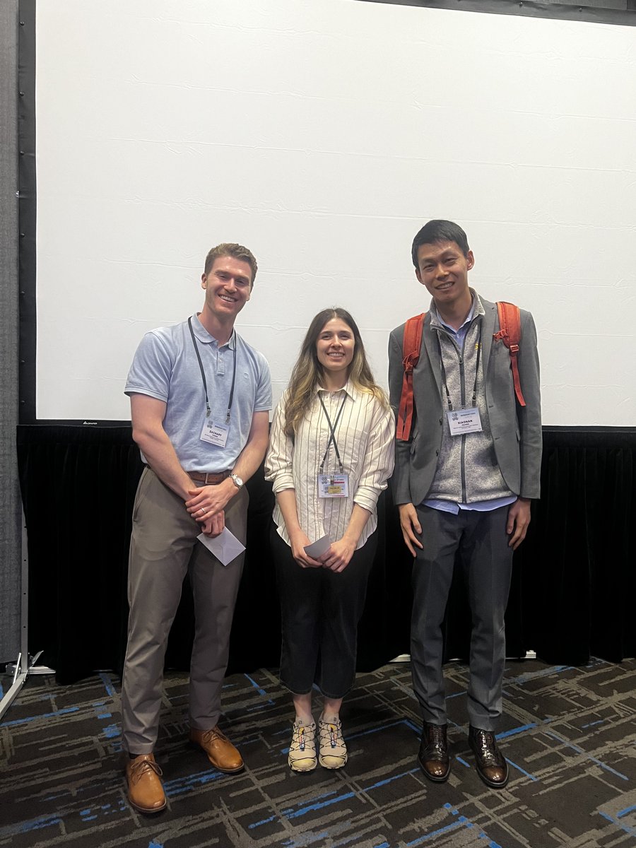 Today <a href="/IEEERoboSoft/">IEEERoboSoft</a> #RoboSoft2024 workshop on Multimodal Soft Robots for Multifunctional Manipulation, Locomotion, and Human-Machine Interaction, our PhD students <a href="/burcussey/">Burcu Seyidoğlu</a> &amp; <a href="/JA_Tirado_R/">Jonathan Tirado</a> demonstrated their🪱 &amp; 🐍 inspired soft robots in action.

Burcu won the best demo award 🏆