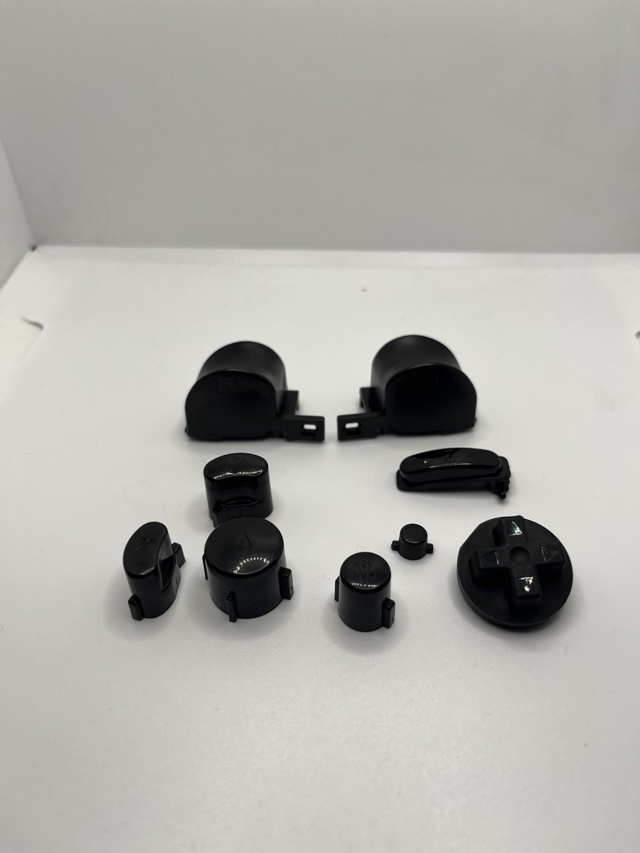 CfanCustoms's tweet image. Selling sets of OEM Black dyed buttons 🖤
$20 a set, FREE SHIPPING to U.S customers! 
DM to purchase

These official GameCube controller buttons have been dyed for days to guarantee a long lasting color and level of darkness. They&apos;ve been used in numerous of my controllers, see…