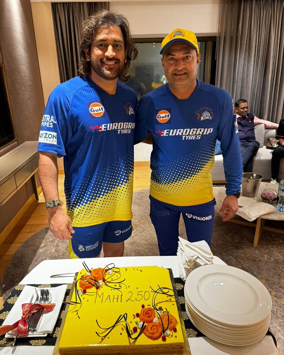 Dhoni's 250th game celebration post victory 💛🥳 #MSDhoni #WhistlePodu #Dhoni #Dhoni250 #MIvCSK #IPL2024