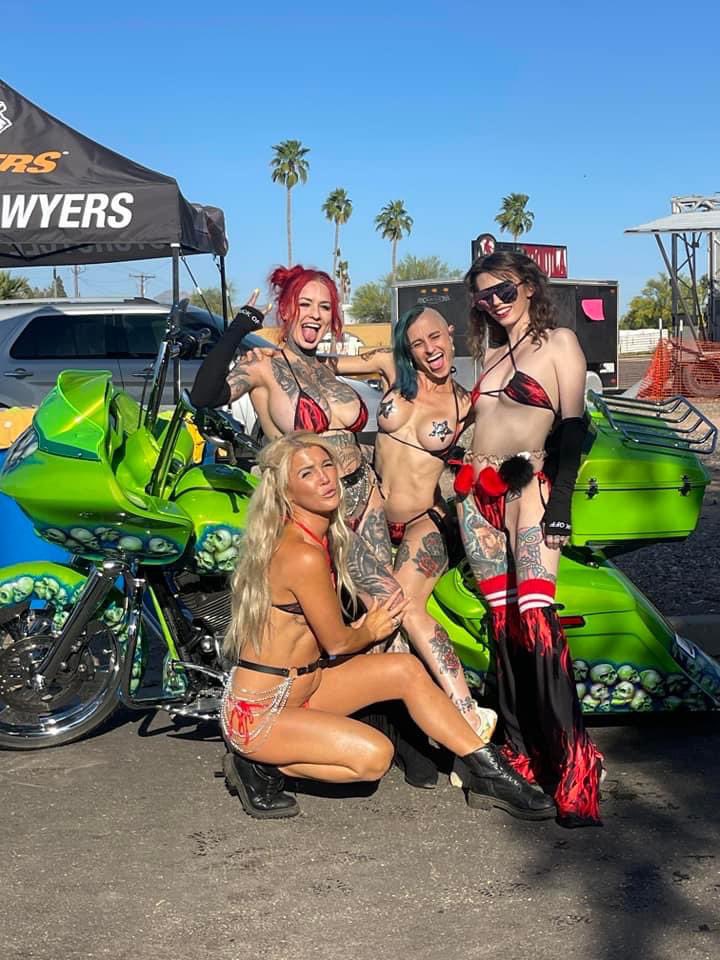 cheyenne_gray95's tweet photo. Our bikini bike washes are more fun than yours!
https://t.co/TsI216Y2dl
#azmodels #contentcreators #bikerbabes #maltgirls #custombikini #azevents #boobsandbikes #bikesandbabes https://t.co/Ev7LDK8AaK