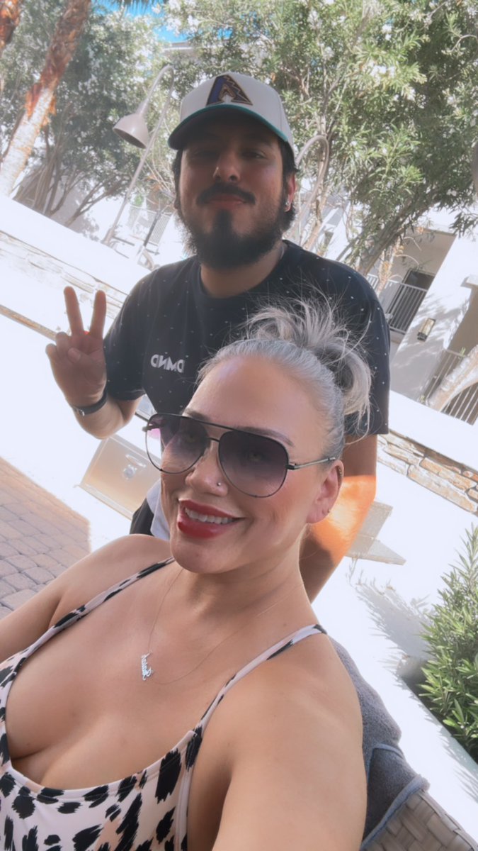 Ms_bossy79's tweet photo. Sunday Funday with friends 🥰 https://t.co/KrRiVQsfdh