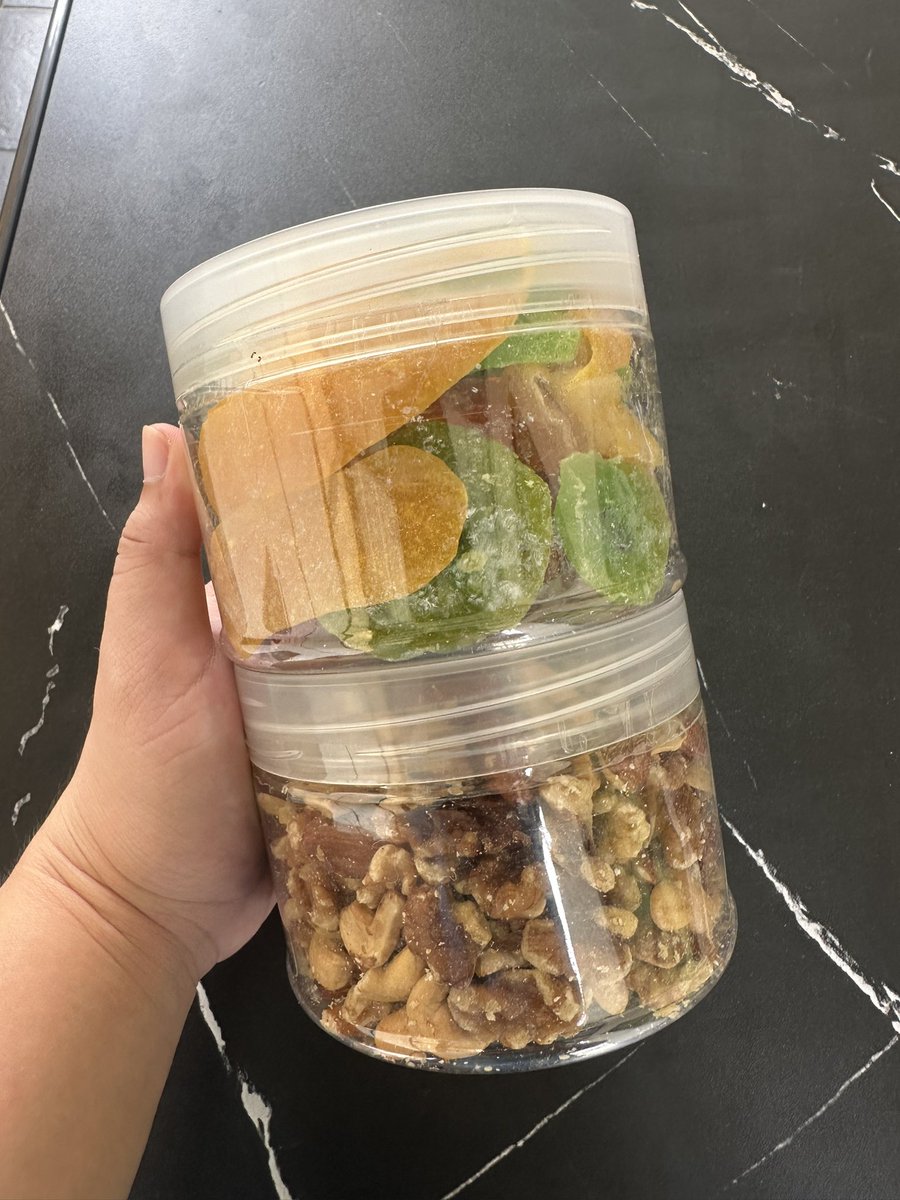 jing_rants's tweet photo. Thank you for these healthy snacks! If gusto niyo rin umorder, check her out. She’s really nice. ‘Di ka lang mabubusog, makakatulong ka pa. Let’s support her business! @jooswonie 

#fruintsversebychae https://t.co/08rUzGqPGT