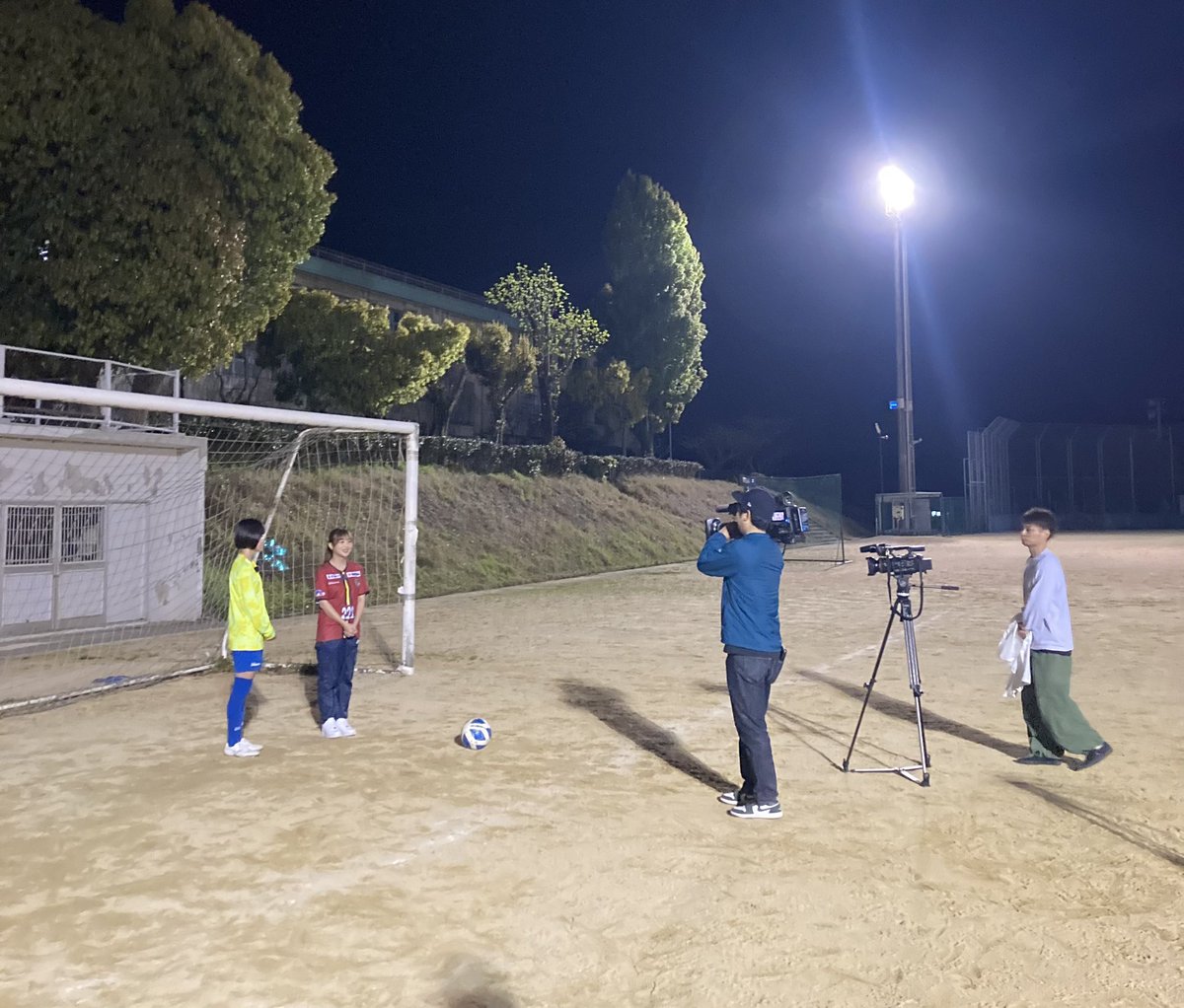 kochi_U_Ladies's tweet photo. レディースチームがテレビ高知さんに取材して頂きました‼︎

4/20（土）朝コレ10:25〜内
4/26（金）からふる18:15〜内

にて放送予定となっております。
是非ご覧下さい♪

#kochi_United 
#kochi_U_Ladies 
#kutv_tvkochi https://t.co/HZGJirjwU3