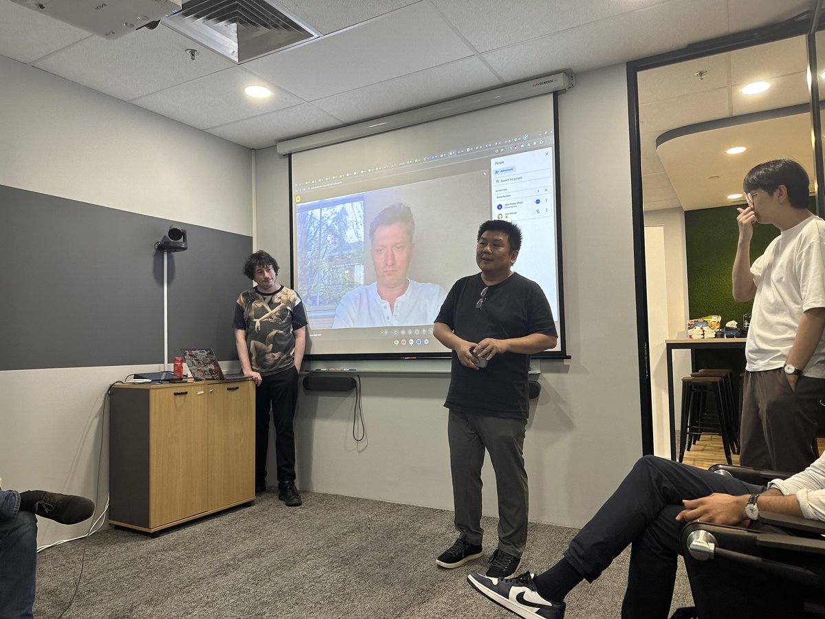 Kevin Mehrabi (kevin.tez) tweet media