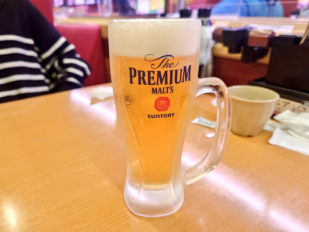 ryuusei_gou's tweet photo. 昨夜は久しぶりに家族とスシローへ✨
大好きなタコと鯛を肴に呑むモルツビール🍺は美味しいですね～😊
ところで今年の連休は何処に遊びに行こうかな🎵

#スシロー #プレミアムモルツ #サントリー https://t.co/Owp3isbdxj