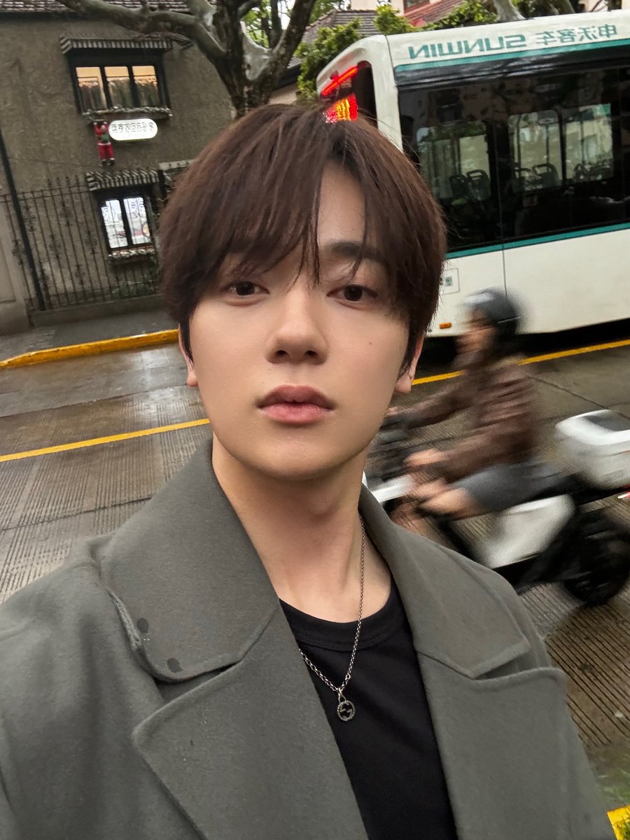 OmegaX_members's tweet photo. [#OX]

비가 지나가면 더워지겠지??

#OMEGA_X #오메가엑스 
#예찬 #YECHAN https://t.co/aCW9G2Fuai
