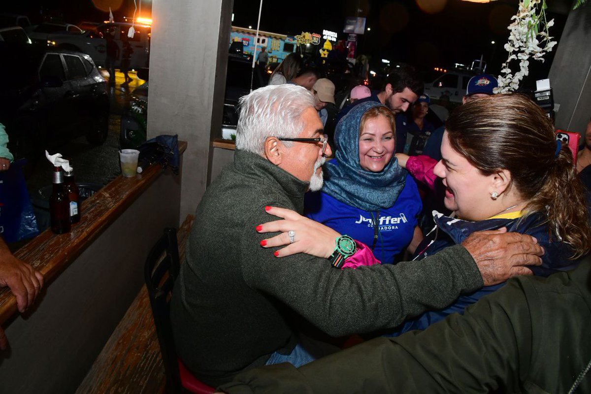 El cariño y respaldo de mi gente son los que me motivan a continuar trabajando arduamente junto a mi equipo y a los aspirantes a la legislatura, para seguir avanzando firmemente hacia el triunfo. Muchas gracias a todos ustedes por acompañarnos durante nuestro recorrido hoy.…