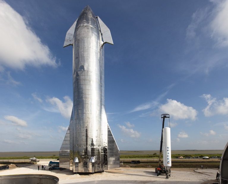 @elonmusk @JerryPikePhoto Falcon 1's first stage and 'just' Starship 🤯