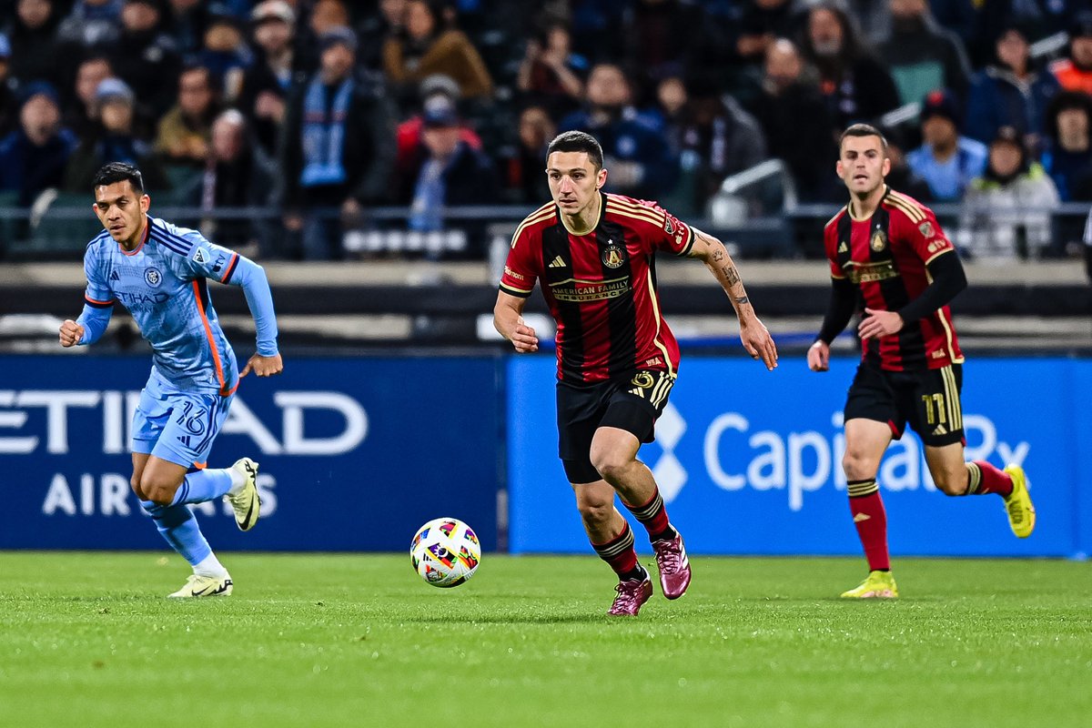 Bartosz Slisz in Atlanta United's 2-2 draw vs Philadelphia: Minutes: 90 Passing: 42/50 (84%) Long balls: 2/3 Key passes: 1 Ground duals: 4/7 Aerial duals: 5/6 Clearances: 1 Blocked shots: 3 Tackles: 3 Interceptions: 3 SofaScore: 7.5