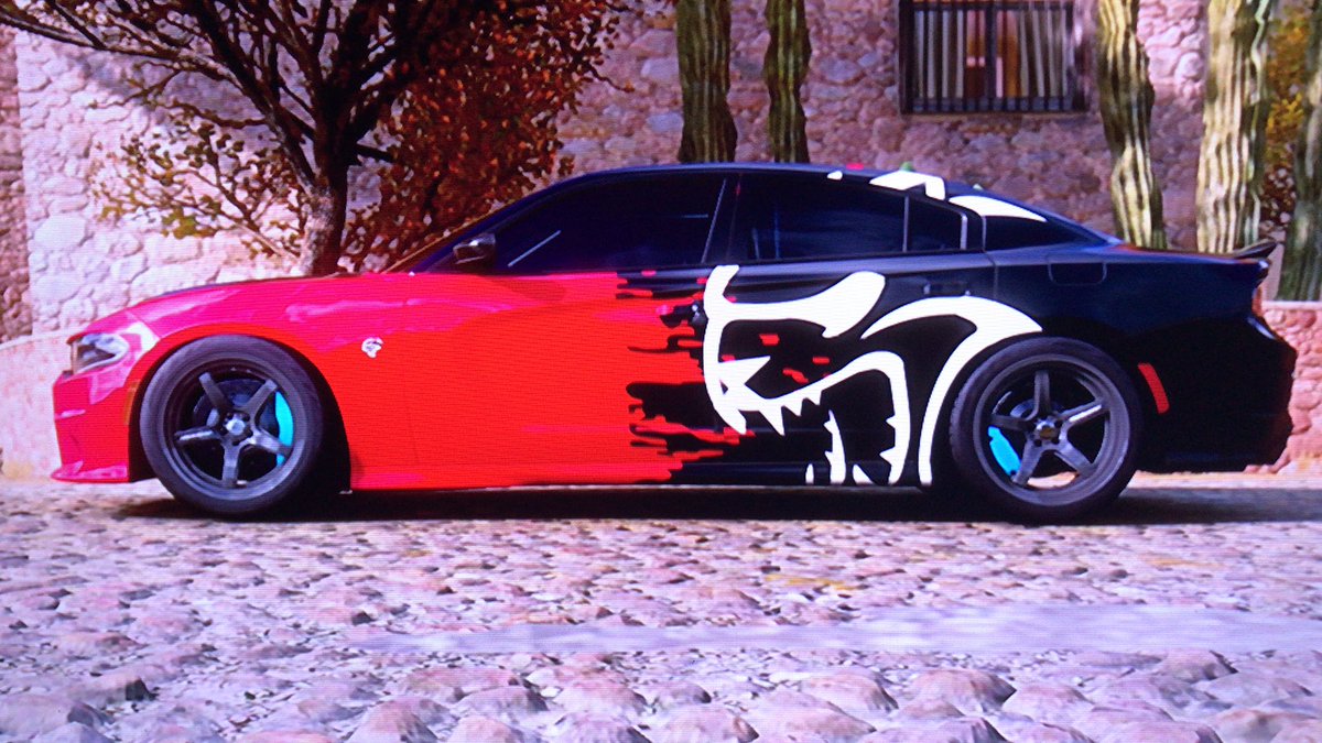 KingWolfRich1's tweet photo. Dodge Charger HellCat Drifting 1300HP  Swap V12 Normal HellCat Crazy Custom Edition JDM #ForzaHorizon5 #DodgeChargerHellcatSRT #Driftingcars #JDM #TwinTurboV12 #V12Engine https://t.co/4BeBKdzBZL
