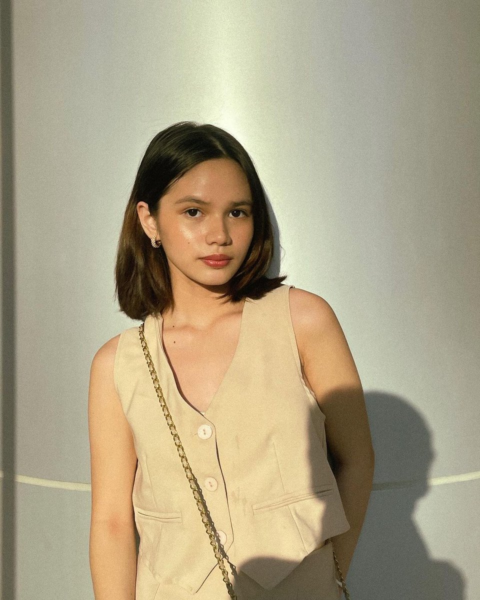 adorablefan_'s tweet photo. Miss Ma'am, you're so aesthetically pleasing ๐ค (2)
@srmntrwn @Sparkle_GMA @gmanetwork @GMA_PA
#AshleySarmiento #CharismaticActress #LeadingLadyInTheMaking #SparkleTeens #SilverSquad #GoinBulilit https://t.co/JWrNoekf9u