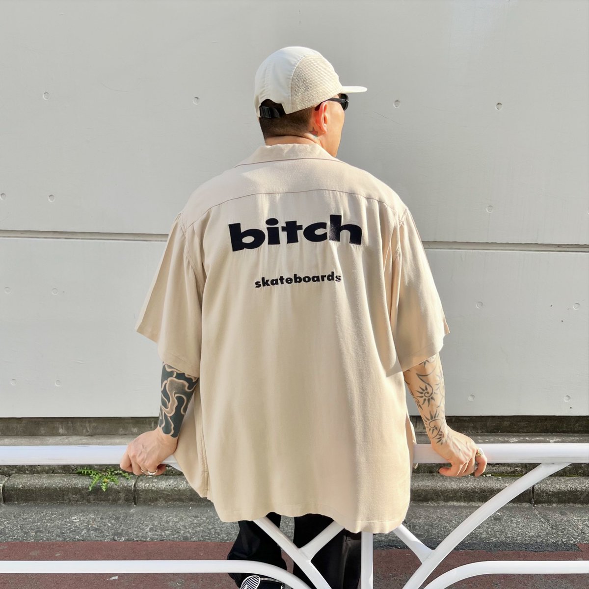 New Arrival

90’s 'bitch skateboards' big logo embroidery tan rayon s/s shirt 

#bitchskateboards
#birthdeathmens
#birthdeath
#vintage
#shibuya