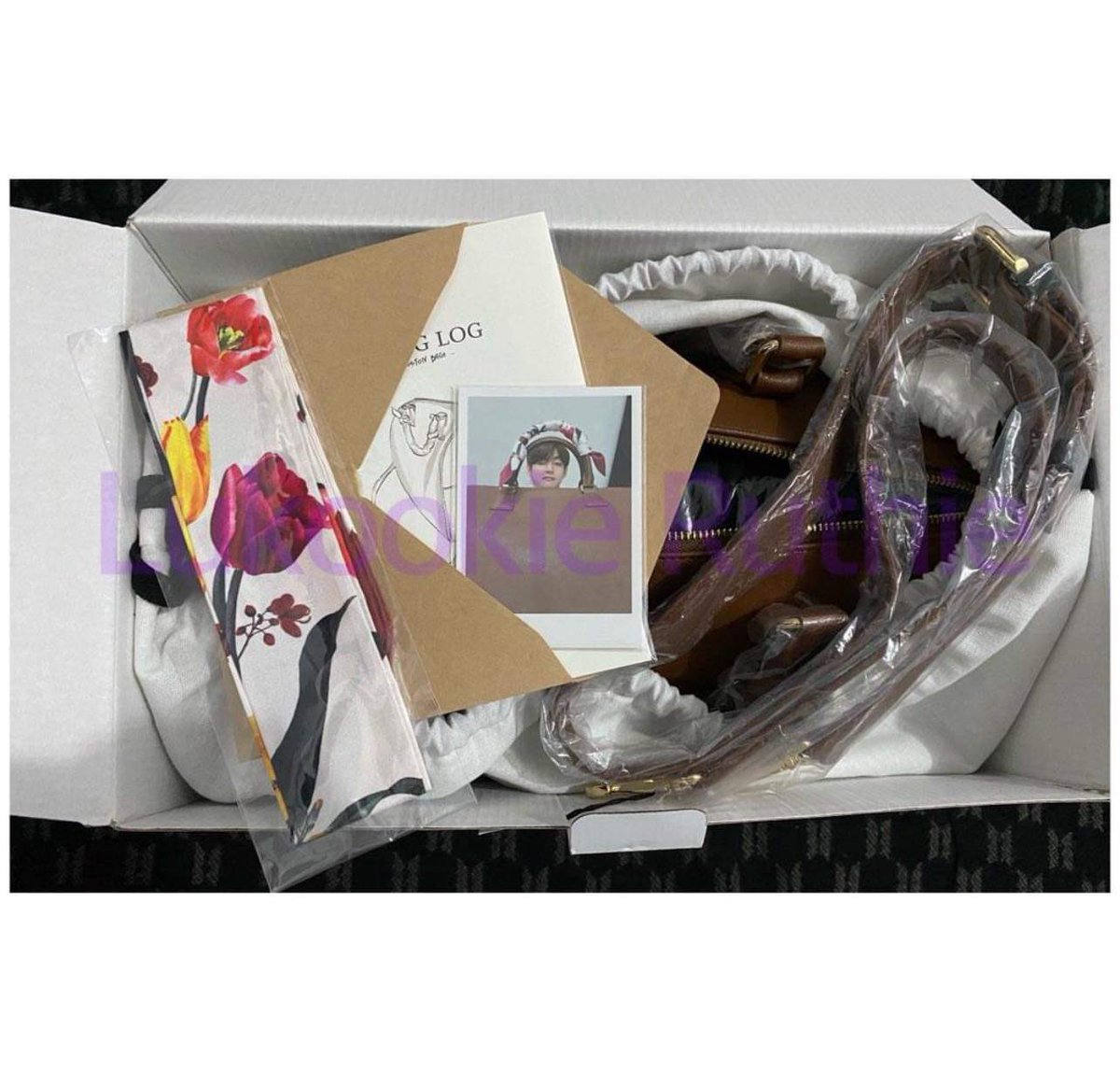 lyzzza_navarro's tweet image. Mute Boston Bag
BTS Artist Made Collection V

Complete Inclusion
Brandnew

P15k price nego

BTS PH WTS LFB PH

❗️ONHAND❗️

✅ SDD
✅ Shopee Checkout
✅ JNT, LBC

PM for INQUIRIES 🫰🏻 

#jm13sells
RM Jin Suga Jhope Jimin V Jungkook