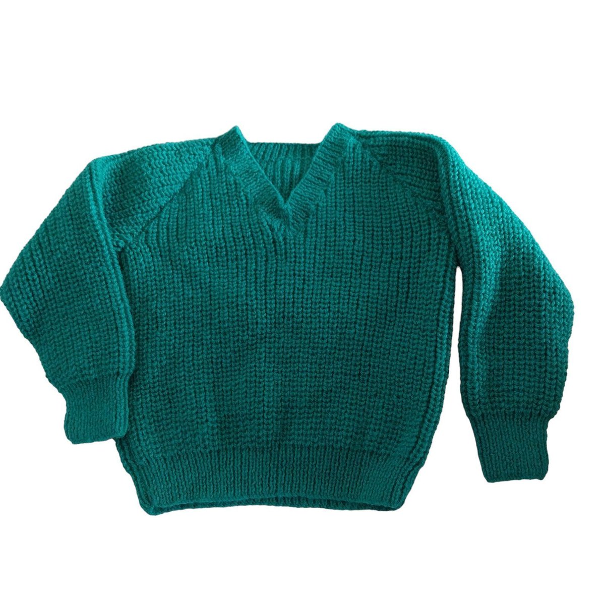 Look at this charming hand-knitted jumper for kids! Made in a soothing green with a unique textured pattern. Grab it now on #Knittingtopia! knittingtopia.etsy.com/listing/634027… #EtsyGifts #ChildrensKnitwear #etsy #MHHSBD #craftbizparty #etsyseller #etsygifts