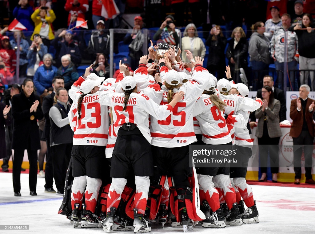Team Canada wins the gold medal at the 2024 #IIHF #WomensWorlds Championship, defeating Team USA 6-5 with Danielle Serdachny's game winning goal in overtime. @dserdachny @hockeycanada #CanadaVsUSA #WomensHockey 📸: Troy Parla