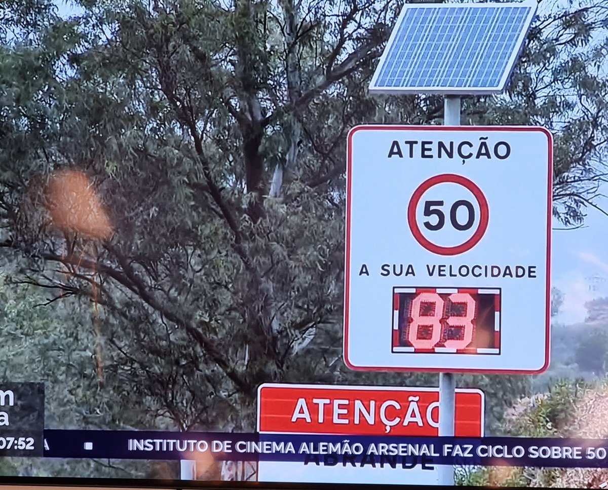 Os atropelamentos são a principal causa de morte dos linces ibéricos. De nada valem os sinais a limitar a velocidade como se pode ver nesta reportagem da RTP. Com os peões é a mesma coisa.