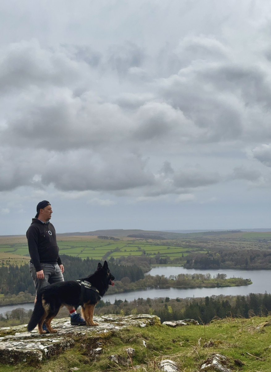 CallMeConflict's tweet image. First of many trips to the local countryside, watching the sunset was amazing and only 10 mins walk from my house.