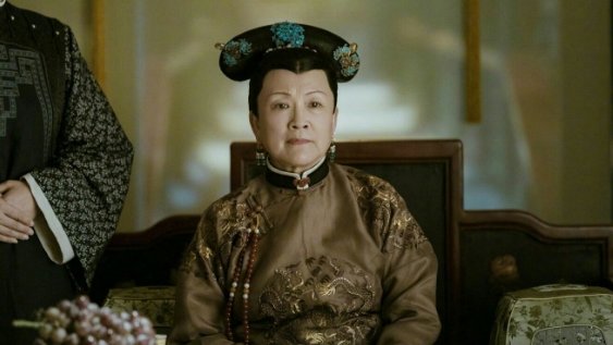 Empress Xiaoshengxian (孝圣宪皇后)'s official portrait at age 60 vs various drama portrayals of her -sun li in empresses in the palace -vivian wu in ruyi's royal love in the palace -song chunli in story of yanxi palace She outlived many of her son's consorts, passing away at 85