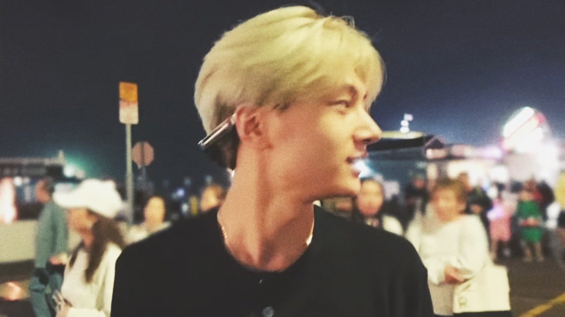 jongseongsfilm's tweet photo. boyfriend-coded jay in film ♡ https://t.co/YgwKNnT5GQ