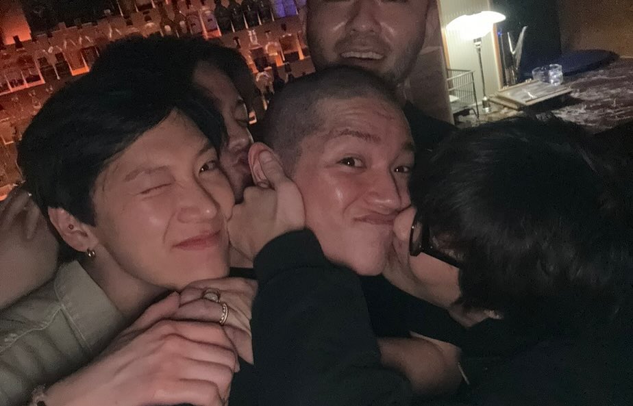 the813Degrees's tweet photo. มาส่งพี่คนแรกเข้ากรม ㅜㅜㅜㅜㅜㅜㅜㅜㅜㅜㅜㅜㅜㅜ https://t.co/aMVcXVHovE