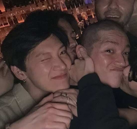 ไอ้เหี้ยยย กุร้องละ น้องเตนล์เลี้ยงส่งพี่แทยงตาแดงเลย 😭😭😭