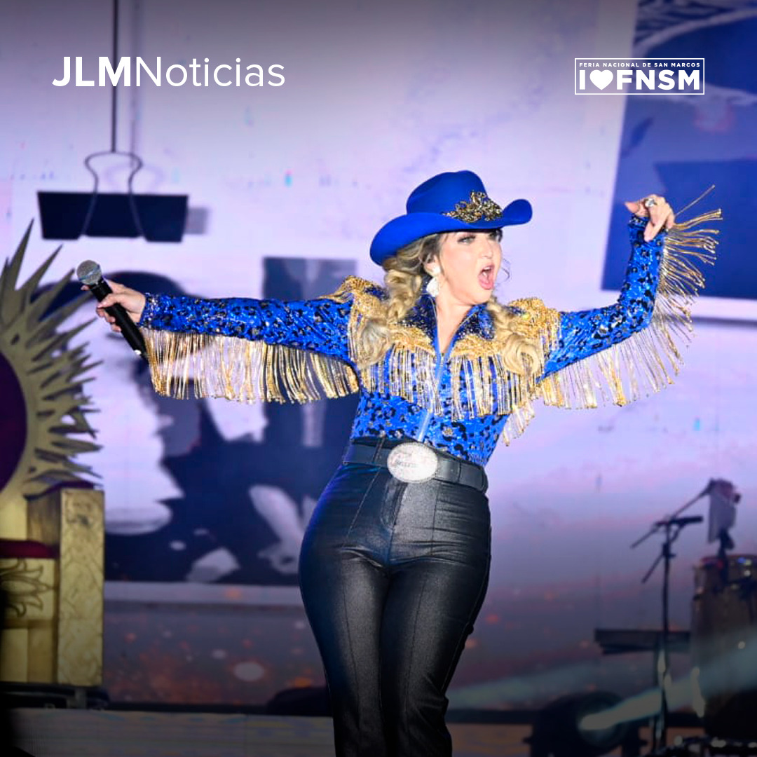 JLMNoticias's tweet photo. #FNSM2024 | Alicia Villarreal inició su concierto en el Foro de las Estrellas de la Feria Nacional de San Marcos con miles de fans, que comenzaron a cantar con ella "Te quedó grande la yegua".
#JLMNoticias #Aguascalientes #Ags #FNMS https://t.co/diiLcSexED