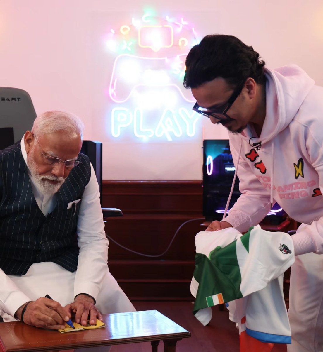8bit_thug's tweet photo. The experience, the discussions, greater hopes for the industry and these pictures. The meeting with the Honourable Prime Minister, Shri Narendra Modi, is a mark of where gaming has come, and a celebration of the 8Bit’s contribution to the industry.

@narendramodi 

#GameInIndia #NaMoOP #s8ul #8bit