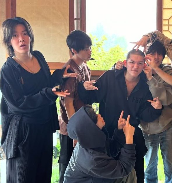 sukinayuta's tweet photo. yuta &amp; ten being there for taeyong before he enlist, yuta giving him a kiss 🥲🤍 my babies yutaeten have grown up so much... https://t.co/nZBJEwcnZL