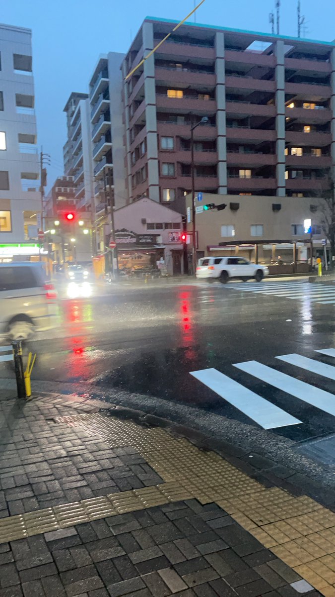 rin_rin0309's tweet photo. ここわかりますか？？
福岡で会える人いたらいいねしてください👦
今日は雨やばいので室内でゆっくりできるのがいいです🥹 https://t.co/rxU0lxGbgi