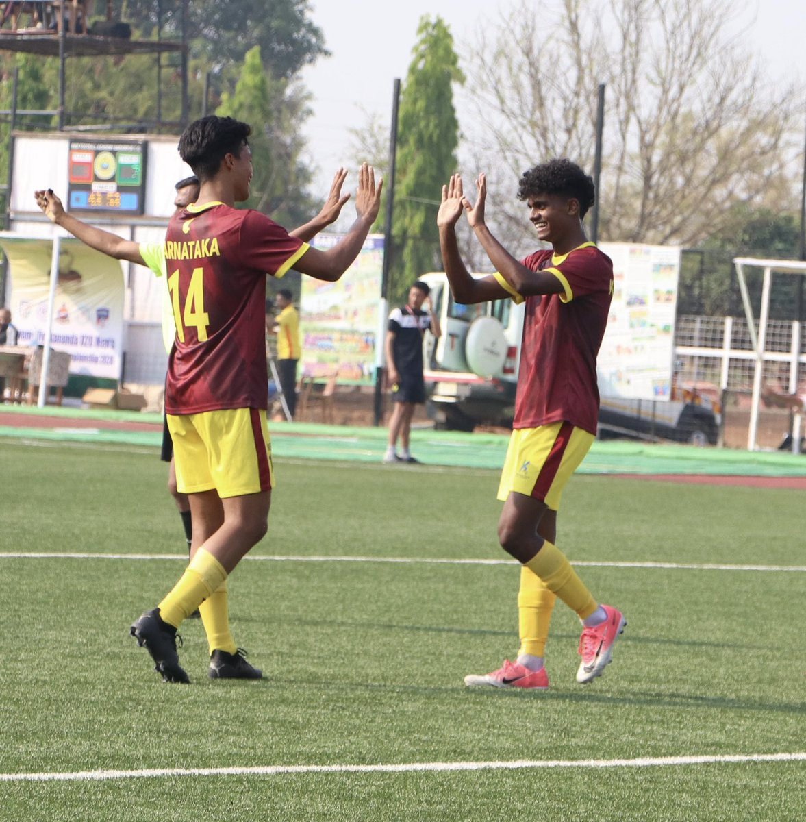 Saikhom Borish Singh's stellar 4️⃣-Goal Performance fuels a commanding 11-0 rout over Ladakh! Ladakh 0️⃣-1️⃣1️⃣ Karnataka #IndianFootball ⚽️