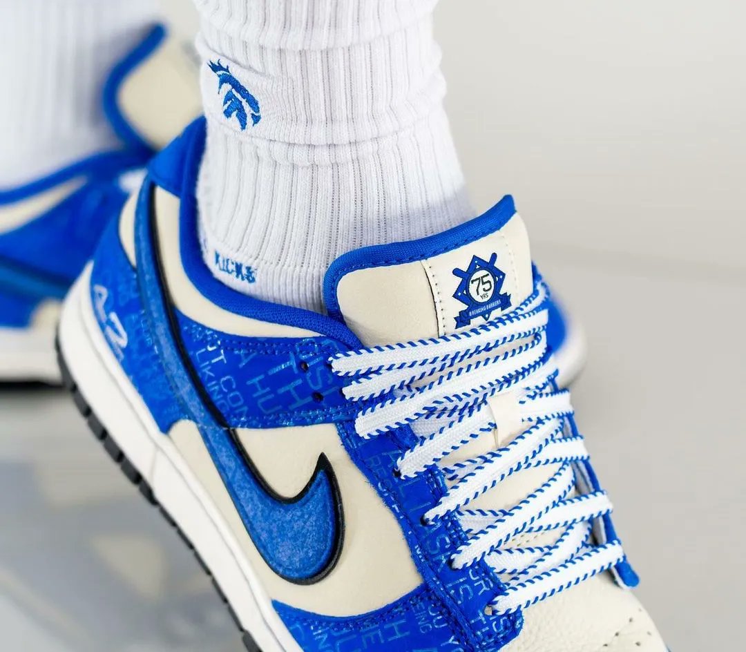 JustFreshKicks tweet media