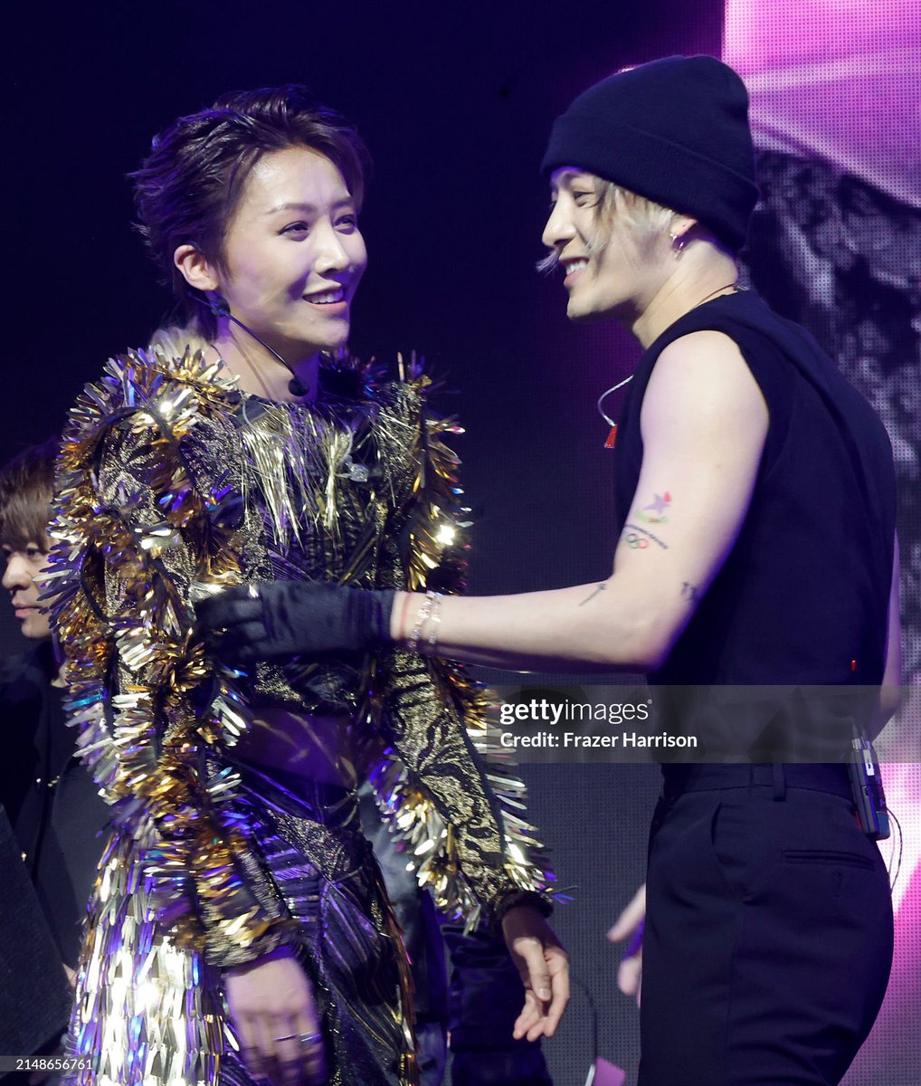cyjprint's tweet photo. 240415 | Jackson Wang &amp; Xin Liu onstage during the 88rising Futures showcase at the Mojave Tent during the 2024 Coachella Valley Music and Arts Festival (Photo by Frazer Harrison/Getty Images for Coachella)

#JACKCHELLA #JacksonWangCoachella #Coachella2024 #88risingCoachella https://t.co/tSJvLNUCQv