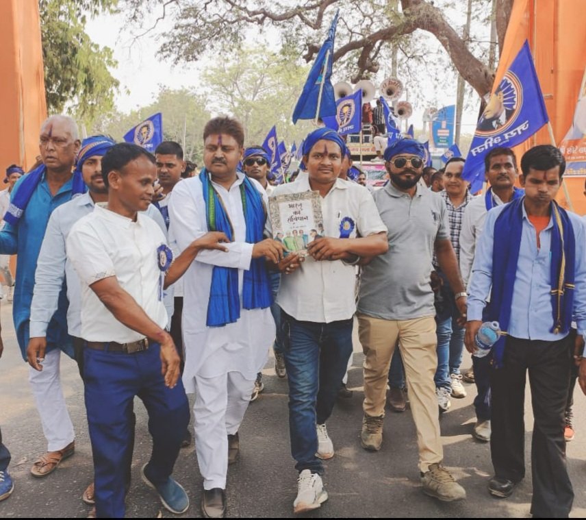 manojdasta's tweet photo. Baba Sahab Dr Bheemrav Ambedkar ji ka Jayanti samaroh Bada hi Harsh Ullas ke sath Manaya Gaya is mauke per Bihta Prakhand ke Tamam SC ST Ke Log upsthit Rahe Jay Bheem https://t.co/e054PHRIN5