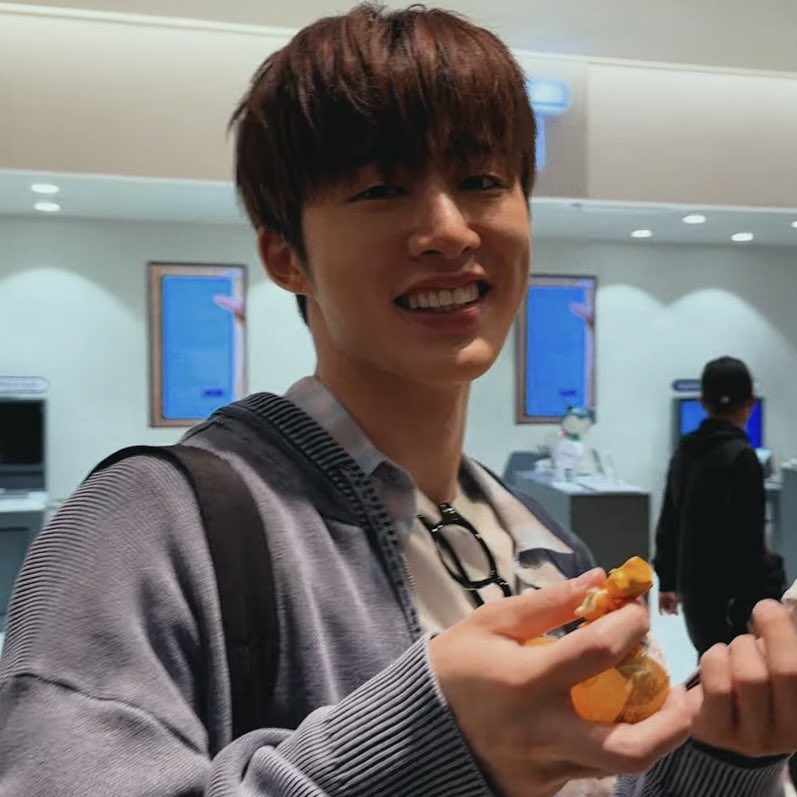 _binkyt's tweet photo. DEMO ‘이야기‘ Lyric Video - B.I (비아이)

Link: https://t.co/J2duhIdRAm https://t.co/vNOwIaPEn2