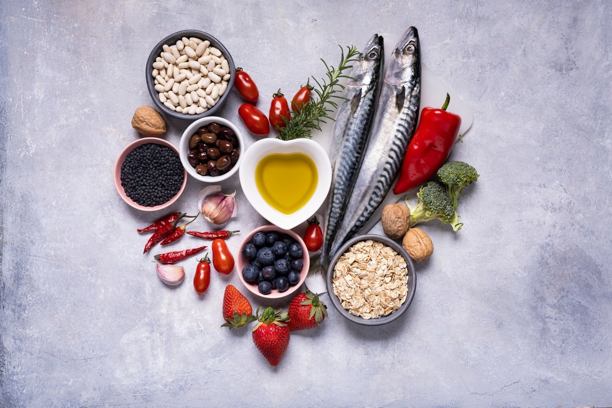 Two decades of data confirm Mediterranean diet cuts hypertension risk 🍇🍽️❤️ news-medical.net/news/20240415/… #MediterraneanDiet #HeartHealth #Hypertension #HealthyEating #Nutrition #Science #ClinicalNutrition #Diet #Health #PreventiveCare @ejcneditor